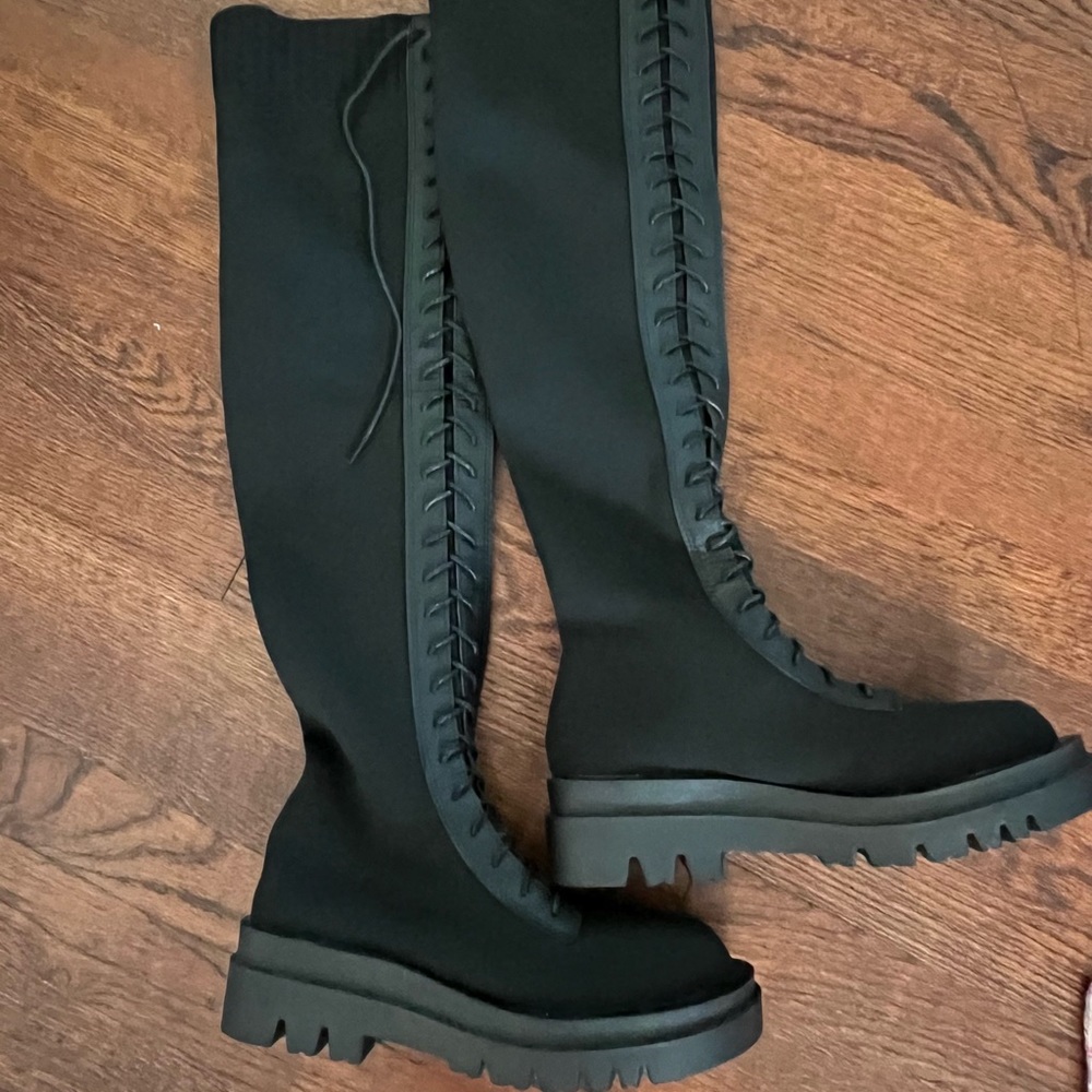 Size 7 women’s black knee high platform boots